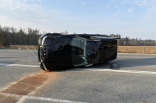 46-Jähriger musste ausweichen und geriet auf Leitplanke:  Auto hob ab