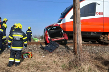 Straß in Steiermark: Autofahrer bei Kollision mit Zug schwer verletzt