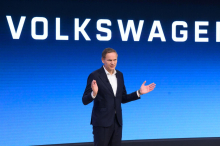 VW-Konzernchef Blume: „Wir sehen, wie zerbrechlich die Welt ist“