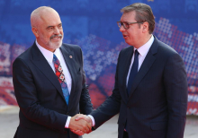 Vučić in Rama v skupnem prispevku predlagata pospešeno vključevanje Srbije in Albanije v EU