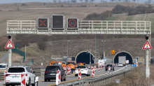 Verkehr: Eine Röhre des Schmücke-Tunnels wird gesperrt