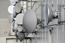 Cerar o prisluhih: Ustavno sodišče bi lahko presojalo o morebitnih vplivih na volitve