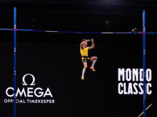 Armand Duplantis prestavil mejo: nov svetovni rekord je 6,31