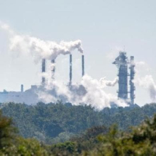 Ets, otto Paesi contro l'Italia. Il governo studia un bonus benzina per i redditi bassi