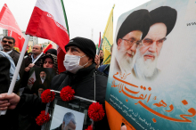 Izrael sprožil nov val napadov na Iran. V strmoglavljenju ameriškega letala nad Irakom štiri žrtve.