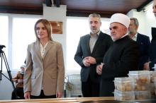 POUZDAN PARTNER SVIMA KOJI BRINU O NAJUGROŽENIJIMA: Ministarka Stamenkovski tokom posete Novom Pazaru obišla vakufsku kuhinju (FOTO)