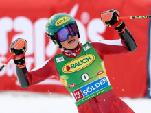 Slovenska suša, Avstrijka lovi prvi mali kristalni globus