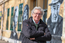 Antonio Fian spießt Dramoletten mit spitzer Feder auf