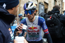 Kolesarji se spopadajo na najzahtevnejši etapi