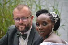 SRĐAN IZ UŽICA OŽENIO DAFINU IZ UGANDE: Jednom rečenicom ga oduševila, a ovaj naš specijalitet joj se nikako ne dopada - Evo kako je zet dočekan, ludnica