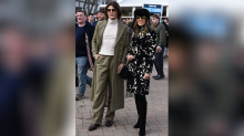 Liz Hurley und Sohn Damian: Stylisches Duo in Cheltenham
