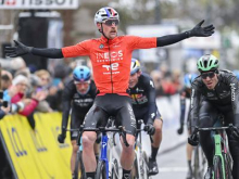 V skrajšani etapi slavje Godona, tik pred zmago Vingegaard