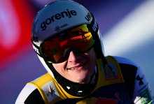 Na Holmenkollnu tekma skakalcev: Lanišek za las v finale