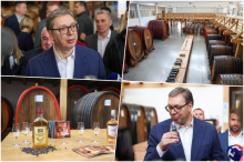 VUČIĆ SA PRIVREDNICIMA OBIŠAO DESTILERIJU U BAJINOJ BAŠTI Najavio velike projekte, tražio čokanjče kleke, pa obećao: 