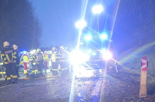 In den frühen Morgenstunden: Unfall-Drama: 16-Jähriger kam im Auto der Mutter ums Leben  