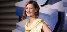 Rosamund Pike würde sich heute besser auf ihre Bondgirl-Rolle vorbereiten