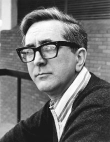 Umrl je pisatelj in oče Bondovega antipoda Len Deighton