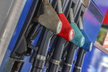 Leitartikel: Anti-Rausch-Mittel der Regierung: Kein Spritpreis-Hammer, bloß ein Schraubenzieher  