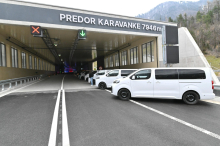 Bratušek odprla drugo cev predora Karavanke, promet bo stekel v petek