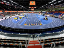 Najprej zaplet z letom na Poljsko, tudi tam ne gre vse povsem gladko