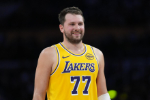 Miami Heat - Los Angeles Lakers 65:59 (polčas; Dončić 21 točk)