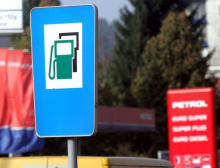Cene pogonskih goriv na avtocestnih bencinskih servisih niso več regulirane