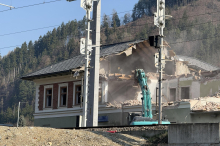 Mixnitz-Bärenschützklamm: Umstrittener Abriss von historischem Bahnhofsgebäude hat begonnen