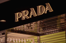 Luxusschuhe als Beute: Bande plündert Prada-Werk bei Venedig 