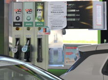 Vlada: Zalog je dovolj, MOL z zadovoljivo oskrbo, Petrol pa ima resne motnje