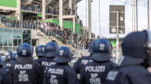 Bundesliga: Polizei nimmt Fans von Werder Bremen in Wolfsburg fest