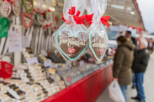 160. Josefimarkt: „Lauter unnötige Sachen kaufen, die man nicht braucht“