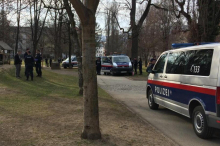 Polizist warf gefundene Drogen in Müll: Wegen Amtsmissbrauch angeklagt