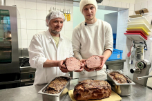„Vitaler Leberkäse“: Dieser Südoststeirer produziert Leberkäse mit weniger Fett, dafür mehr Magnesium