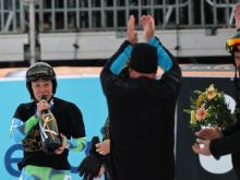 Ilka Štuhec v solzah in v objemu ekipe pomahala v slovo, Goggia potrdila mali globus