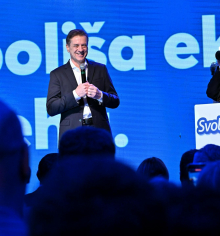 Golob: Tujcem pa ne bomo pustili, da bodo vladali tukaj