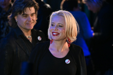 Urška Klakočar Zupančič napovedala umik iz politike