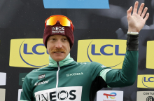 Godon za uvod v ciljnem sprintu za las pred Evenepoelom