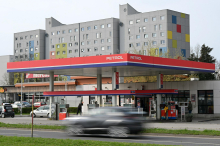 Bencin dražji za 11, dizel za skoraj 17 in kurilno olje za 18 centov