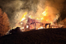 Stall in Flammen: Dutzende Schafe bei Großbrand in Kärnten verendet