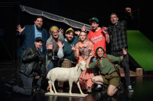 Ko se srečata punkrock in slovenski mit: Elvis Jackson del predstave Kekec proti Kekcu  