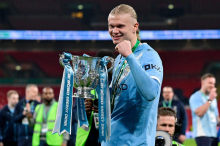 Fußball: Erling Haaland ersteigert berühmtes Buch um 120.000 Euro – und verleiht es