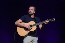 Thomas Stipsits verrät: „Bin seit einiger Zeit glücklich liiert“