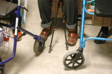 Kaj se bo zgodilo z nasedlim projektom reforme dolgotrajne oskrbe?