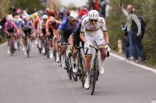 Boštjan Kavčnik o Pogačarjevi zmagi na polomljenem kolesu