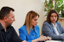 CILJ JE BOLJA PODRŠKA I ZADOVOLJSTVO KORISNIKA: Ministarka Stamenkovski sastala se sa direktorom i zaposlenima CSR u Smederevskoj Palanci