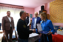 Ministarka Đurđević Stamenkovski u Smederevskoj Palanci: Uručena spomenica borcu sa Košara, najavljene bolje socijalne usluge