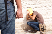 Suspendierungen steigen: Schüler beißen, schlagen, attackieren Lehrer