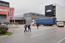 Für betroffene Arbeitnehmer: Nach Job-Abbau: EU-Parlament billigt Millionen-Hilfe für KTM