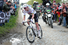 Na TV SLO Pogačarjev boj v severnem peklu in dirka Liege-Bastogne-Liege