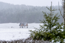 Dele Italije zajela hladna fronta z močnim vetrom, v Avstriji in na Hrvaškem sneži